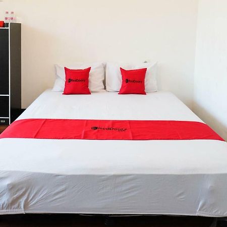 Hotel Reddoorz Near Ahmad Yani Airport 3 Semarang Exterior foto