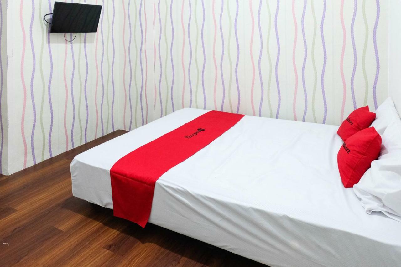 Hotel Reddoorz Near Ahmad Yani Airport 3 Semarang Exterior foto